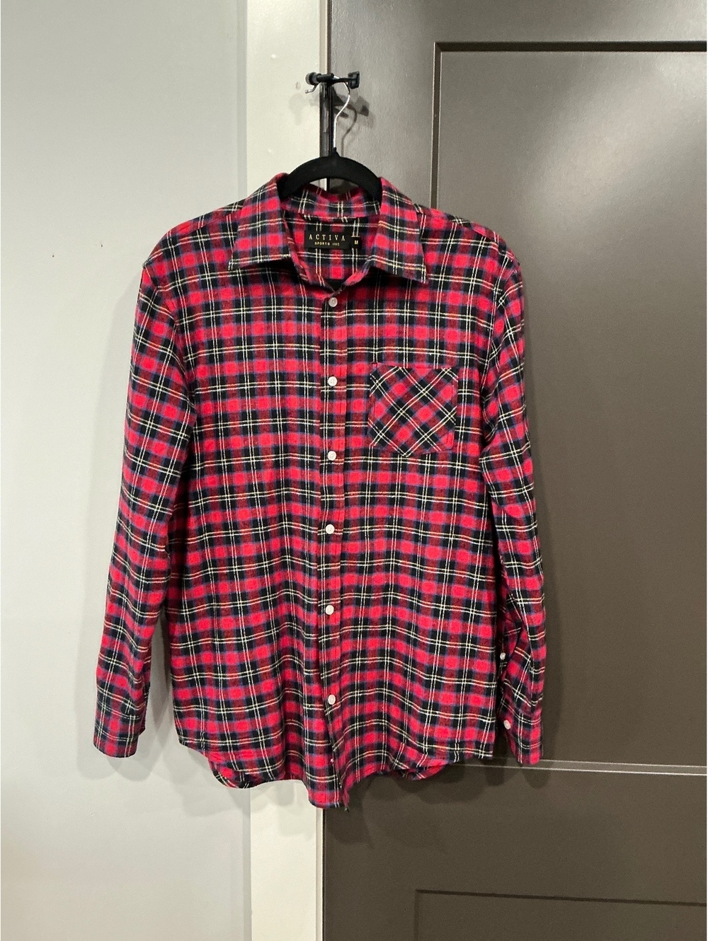 Activa Men's Red and Black Plaid Flannel Shirt Medium